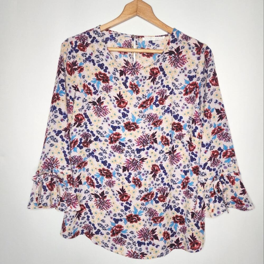 🌻3 for $18 Violet + Claire Floral Tie Sleeve Blouse